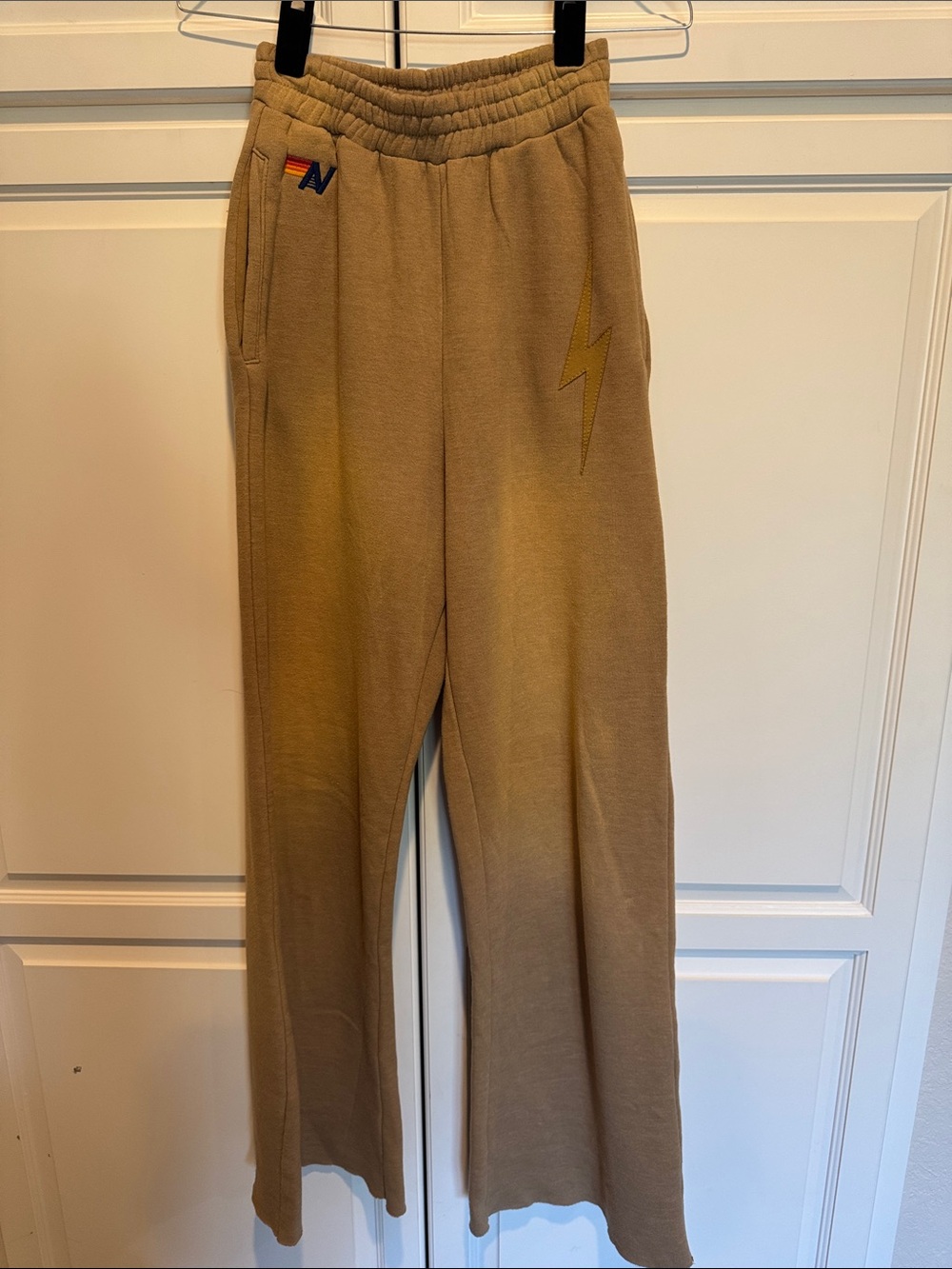 NWOT Aviator Nation Wide-Leg Sweatpants in Sand/Tan. Sz XS